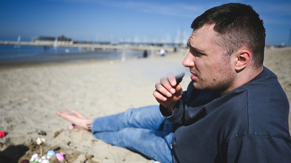 Vacation hot spot cracks down on vaping with jail threats and hefty fines Accountant Find